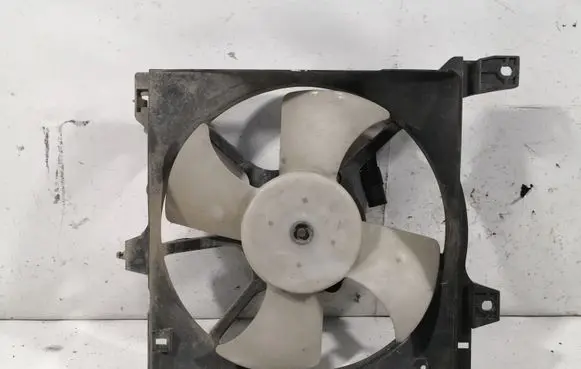 Nissan Almera Electric radiator cooling fan