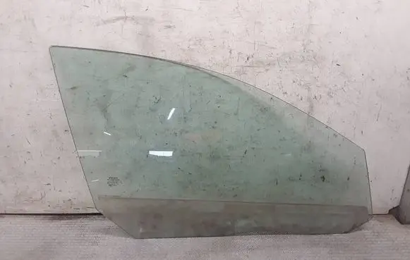 Volvo V70 Front door window glass four-door 