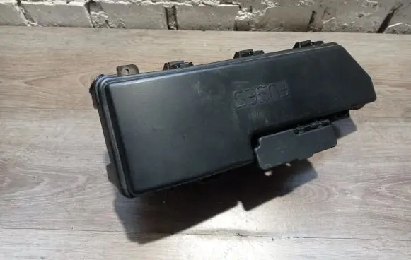 Volvo S60 Fuse box set 9494210 9494211