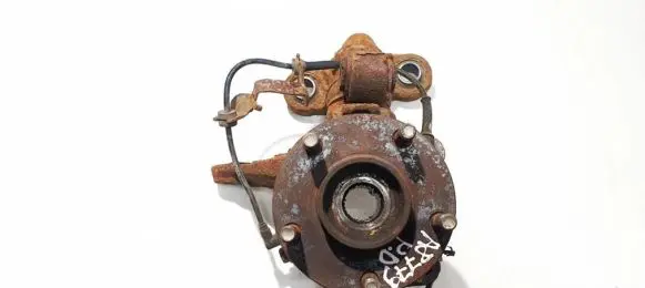 Nissan Primera Front wheel hub