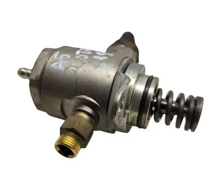 Audi A5 8T 8F Fuel injection high pressure pump 06J127025D