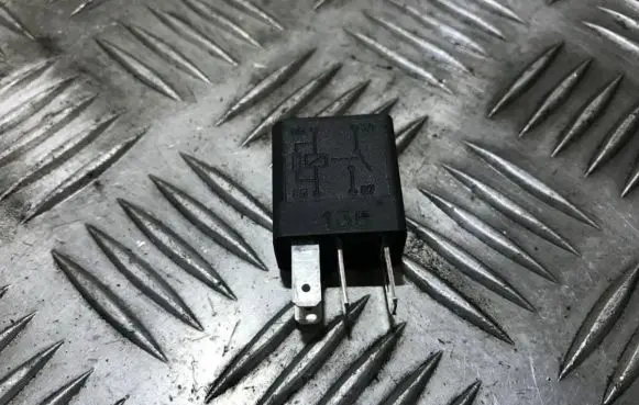 Opel Zafira A Other relay 24435922 702.20