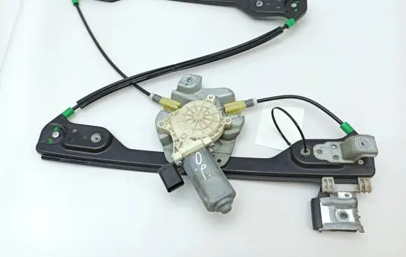 Chrysler 300 - 300C Front door window regulator with motor 0506547 RH39734B 994669102