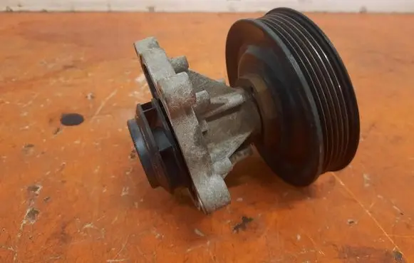 Seat Ibiza III (6L) Water pump 03D121005