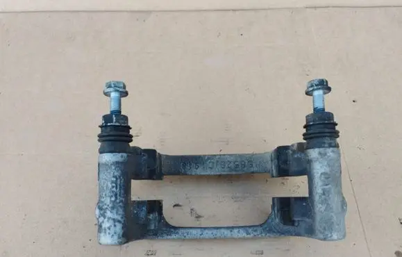 Citroen Jumpy Brake caliper pad carrier rear 