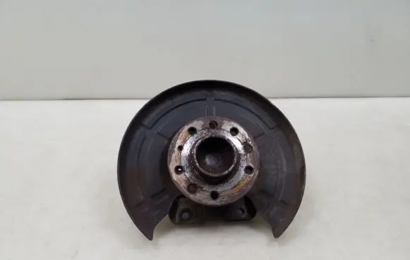Opel Zafira B Rear wheel hub
