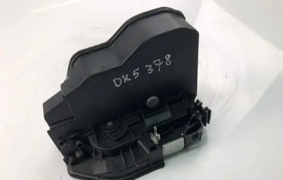 BMW 5 E60 E61 Coupe door lock (next to the handle) A053702