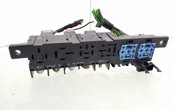 Audi A3 S3 8L Fuse module 8L0941822