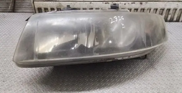 Seat Toledo II (1M) Headlight/headlamp 205804B