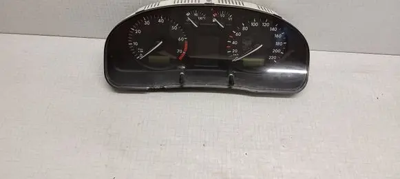 Volkswagen PASSAT B5 Speedometer (instrument cluster) 09051940090