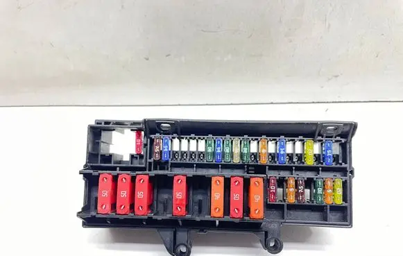 BMW 7 E65 E66 Fuse module 18560