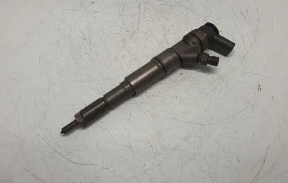 BMW 5 E60 E61 Fuel injector 7793836 13537793836 0445110216
