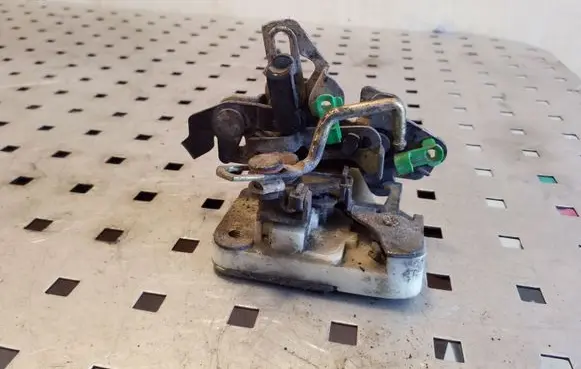 Opel Frontera A Rear door lock