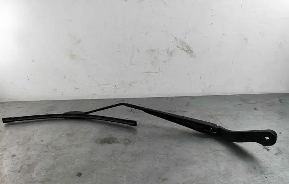 Land Rover Discovery Sport Front wiper blade arm LR082684 LR064425