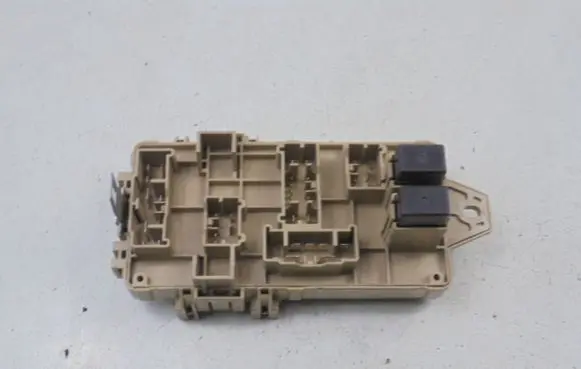 Subaru Impreza II Fuse box set LB100601B