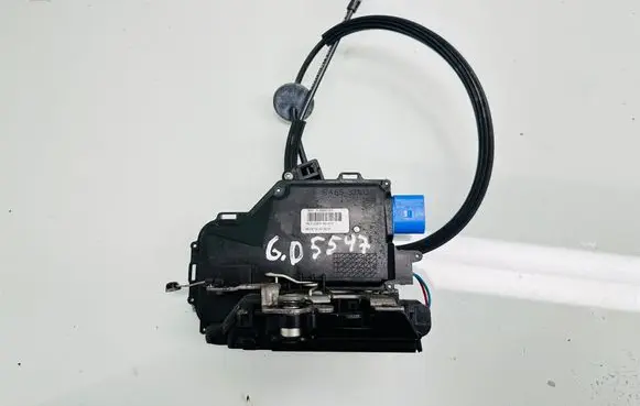 Volkswagen Touran II Rear door lock 7L0839016H