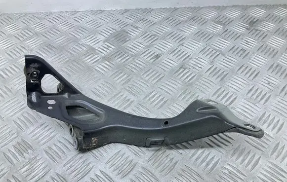 Audi A6 Allroad C7 Fender mounting bracket 4G0821136A