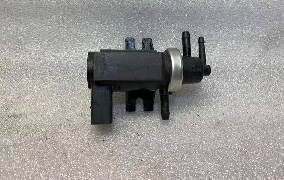Volkswagen Golf V Turbo solenoid valve 1J0906627 00T103 72290320