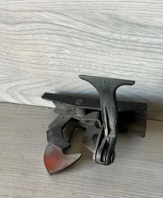 Mercedes-Benz E W211 Engine bonnet (hood) release handle A2118800264
