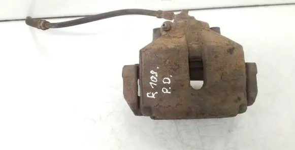 Volkswagen PASSAT B6 Front brake caliper