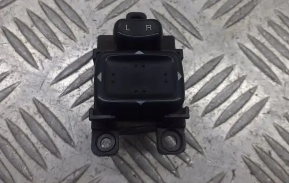 Mazda 6 Wing mirror switch 183608
