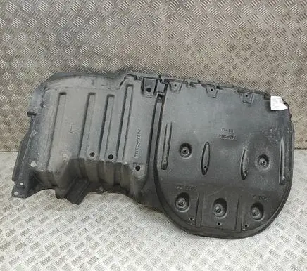 Toyota Camry VIII XV70 Center/middle under tray cover 5762833110