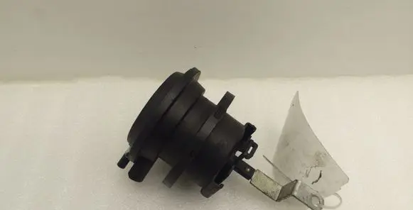 Jeep Cherokee III KJ Vacuum valve 4831915