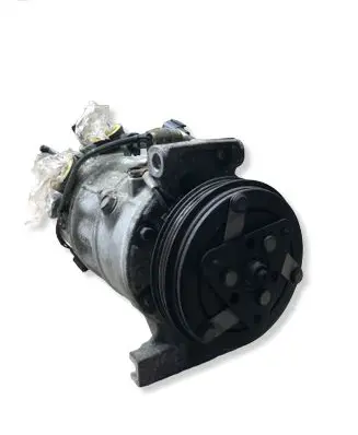 Volvo V60 Air conditioning (A/C) compressor (pump) 082848053B4 P31315453