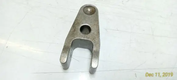 Mercedes-Benz C W203 Fuel Injector clamp holder