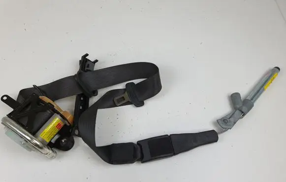 Opel Insignia A Front seatbelt 13303849
