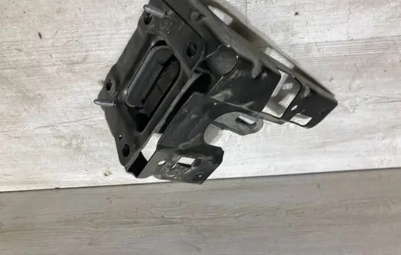 Citroen C3 Aircross Gearbox mount 9801521580