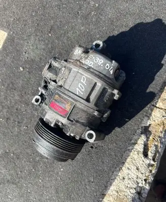 BMW 5 E39 Air conditioning (A/C) compressor (pump) 