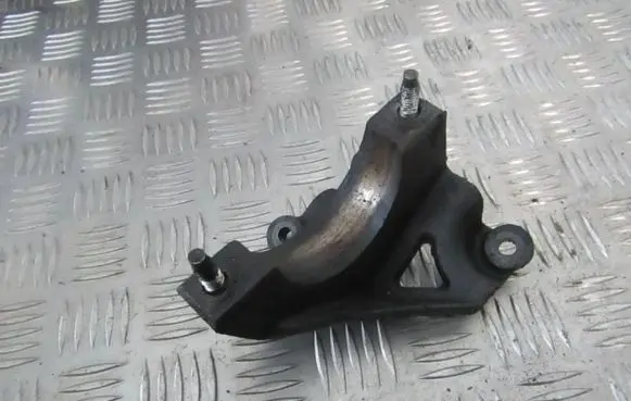 Ford Focus Engine mounting bracket 4m513k305bc 4m51-3k305-bc