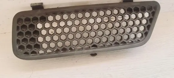 Renault Scenic I Front bumper upper radiator grill RN0702601 RN07026