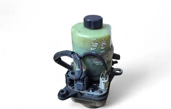 Ford Focus Power steering pump 4M513K514CB