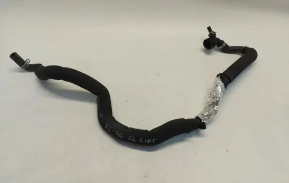 Volvo XC40 Engine coolant pipe/hose 32339737