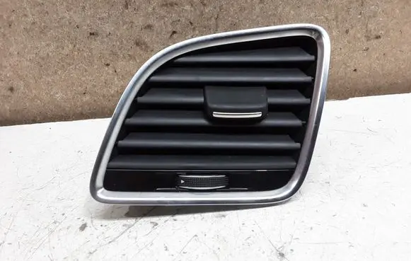 Audi Q3 8U Dashboard side air vent grill/cover trim 8U1820901E