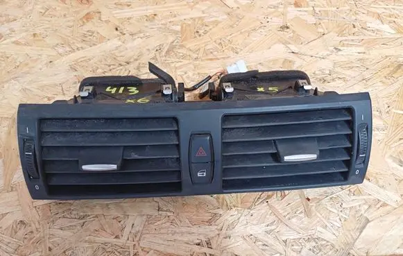 BMW X5 E70 Dash center air vent grill 7161801