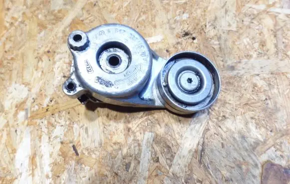 Jeep Grand Cherokee (WK) Generator/alternator belt tensioner A6422001370