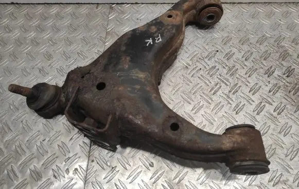 Toyota Land Cruiser (J150) Front lower control arm/wishbone