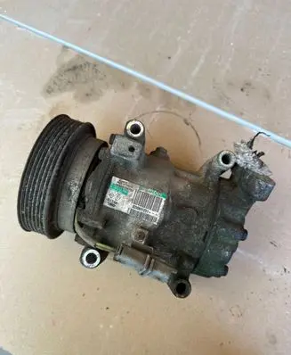 Renault Clio III Air conditioning (A/C) compressor (pump) 8200651251 03938709762
