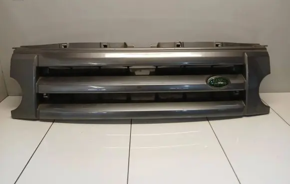 Land Rover Discovery 3 - LR3 Front bumper upper radiator grill 2005562 2128595034 200556207