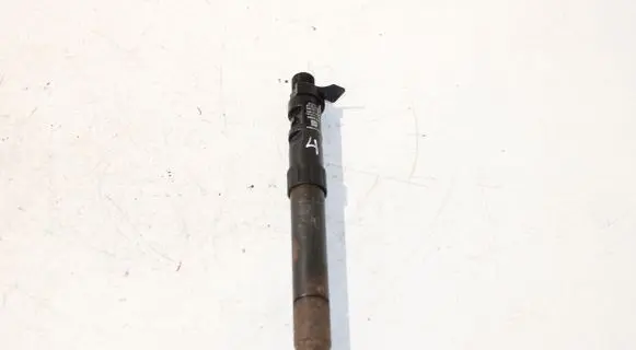 Peugeot 508 Fuel injector 9686191080
