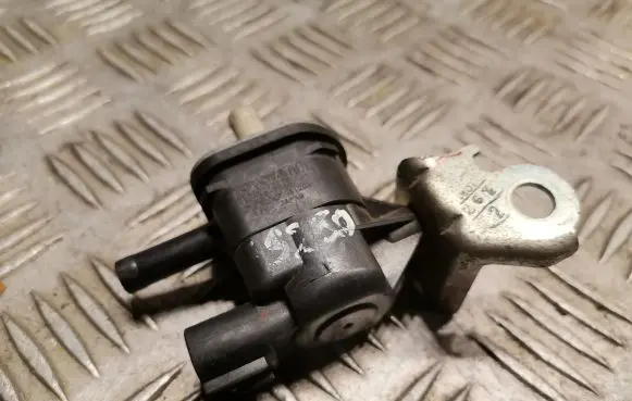 Lexus IS 220D-250-350 Turbo solenoid valve 9091012276