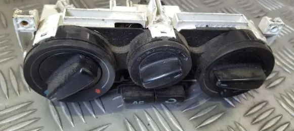 Skoda Octavia Mk1 (1U) Climate control unit