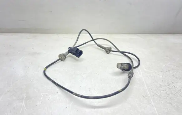 Volvo V70 ABS brake wheel speed sensor 9467580 10071160133
