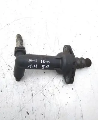 Clutch slave cylinder