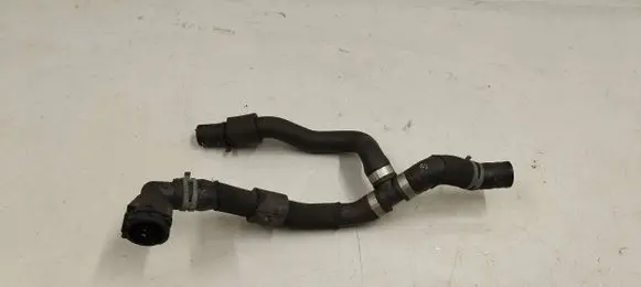 Skoda Octavia Mk4 Engine coolant pipe/hose 3q0122058e