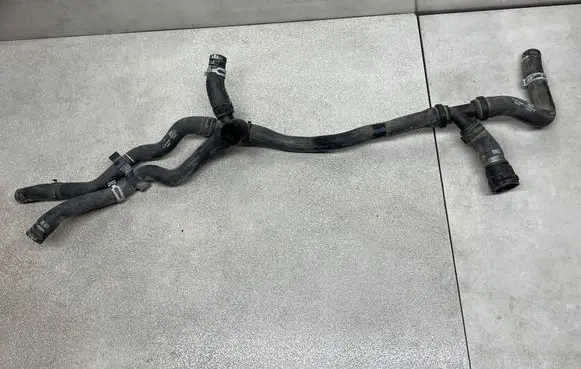 Opel Insignia B Engine coolant pipe/hose 39144361 39144356