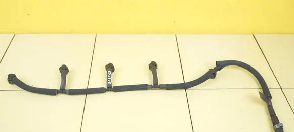 Volvo V60 Fuel line pipe 0445130003 D5204T3 PRZELEWY